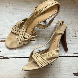 Anne Klein Neutral Cream Perforated Leather Strappy Beachy Heels
